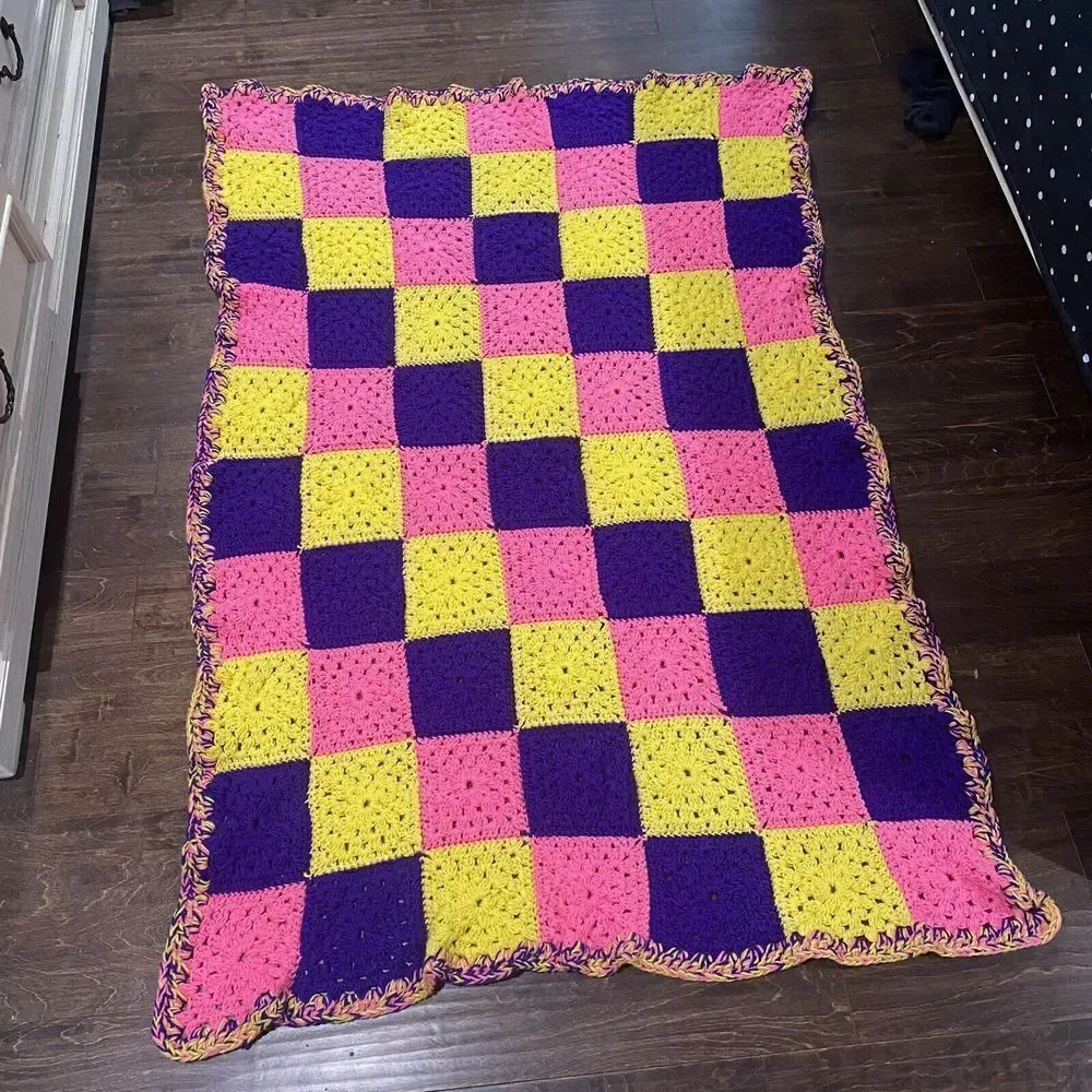 Handmade Granny Square Crochet‎ Afghan Blanket Lap Throw Hot Pink Purple 47x68”